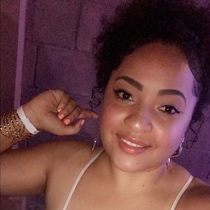 Meet your Posher, Cortnie